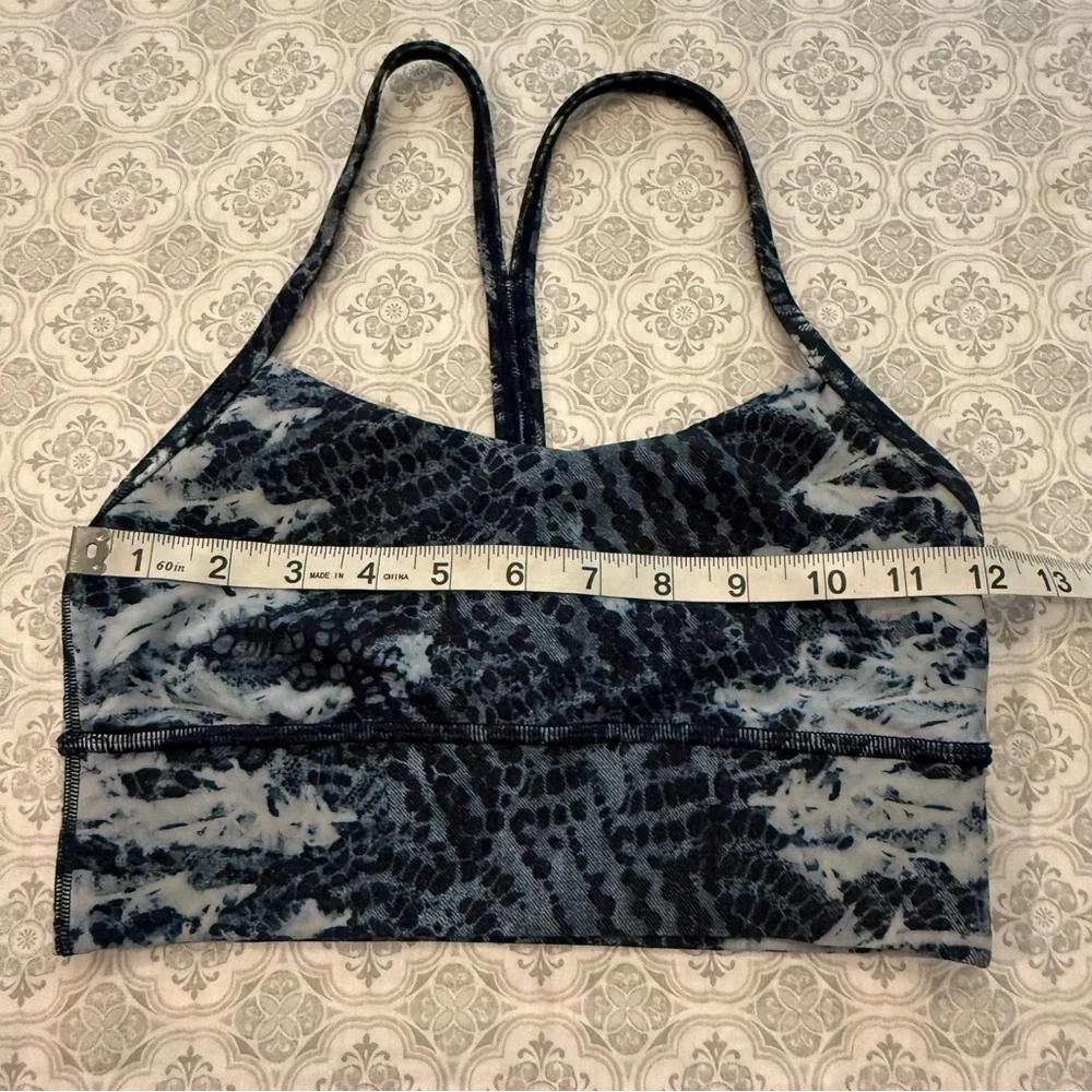 Lululemon Flow Y Bra Long Line Nulu Light Support Size 4
